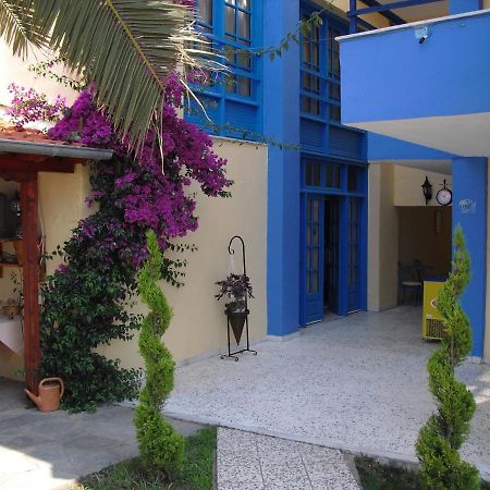 Kangaroo Hotel Mola Kalyva Exterior photo